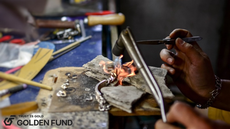 Hơ lửa để kiểm tra bạc thật giả cach-nhan-biet-bac-that-gia-4