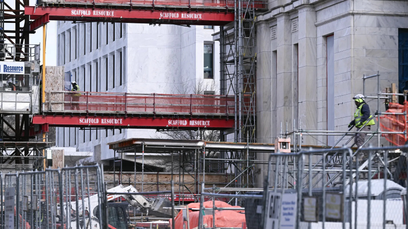 cuoc-dieu-tra-nham-vao-chu-tich-fed-va-cac-du-an-cai-tao