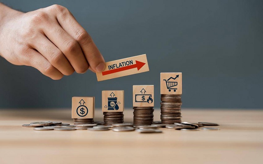 Bối cnahr lạm phát toàn cầu 2025