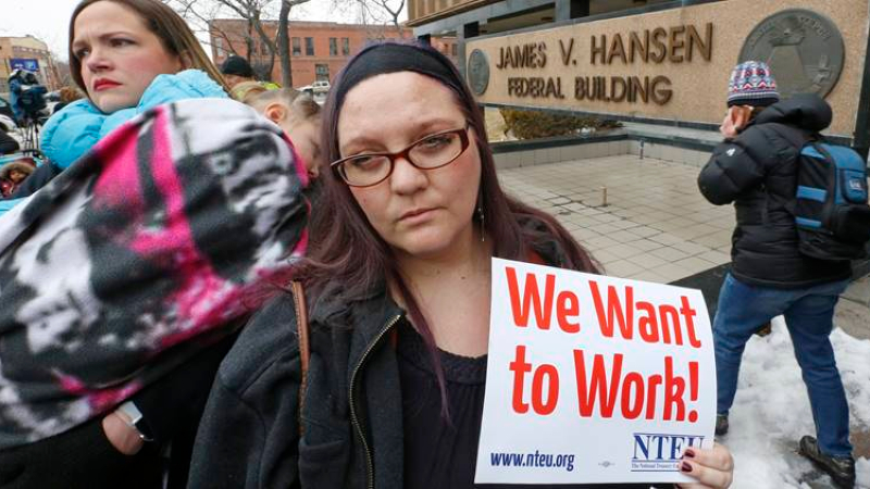 Hệ lụy kinh tế - xã hội của đợt tạm đóng cửa Chính phủ he-luy-kinh-te-xa-hoi-cua-dot-tam-dong-cua-chinh-phu