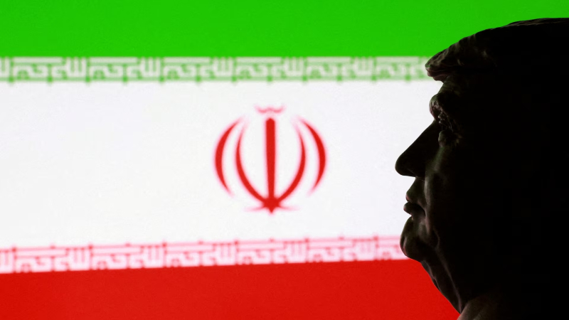 ke-hoach-khong-kich-cua-ong-trump-va-muc-tieu-thay-doi-nhan-su-tai-iran