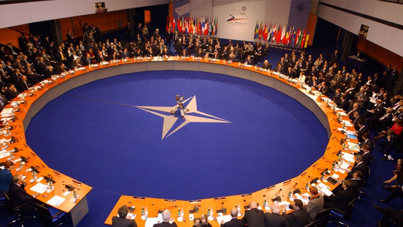 Lãnh đạo quân sự NATO họp bàn lanh-dao-quan-su-nato-hop-ban