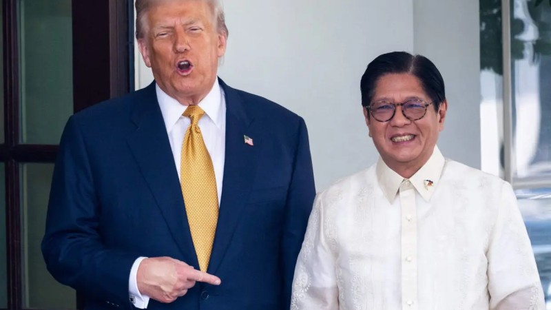 phan-ung-tu-marcos-va-ky-vong-tu-hai-phia