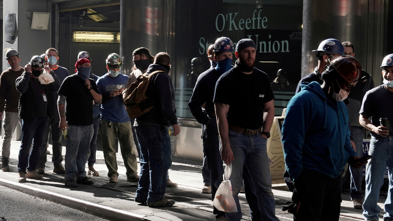 so-voi-nhieu-chi-bao-kinh-te-khac-bao-cao-viec-lam-phi-nong-nghiep-thuong-tao-ra-bien-dong-lon-nhat-tren-loi-suat-trai-phieu-chinh-phu-my-va-dong-do-la-my-ngay-tai-thoi-diem-cong-bo