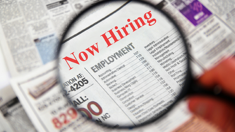 that-nghiep-van-cao-fed-than-trong-voi-chinh-sach-lai-suat