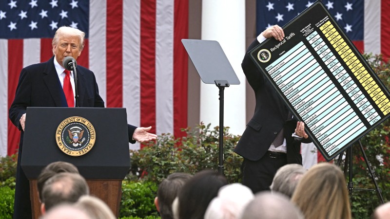 tranh-cai-phap-ly-chinh-sach-thue-quan-cua-trump