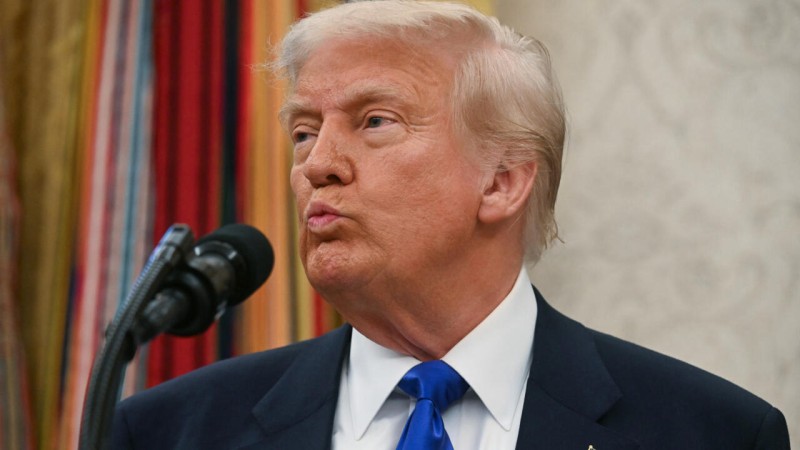 trump-up-mo-ve-mot-thoa-thuan-thuong-mai-voi-mot-quoc-gia-duoc-danh-gia-rat-cao