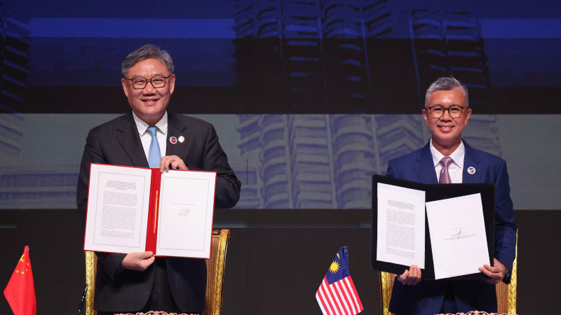 Trung Quốc và ASEAN ký kết hiệp định thương mại tự do nâng cấp – phản ứng trước sức ép thuế quan từ Mỹ trung-quoc-va-asean-ky-ket-hiep-dinh-thuong-mai-tu-do-nang-cap-phan-ung-truoc-suc-ep-thue-quan-tu-my